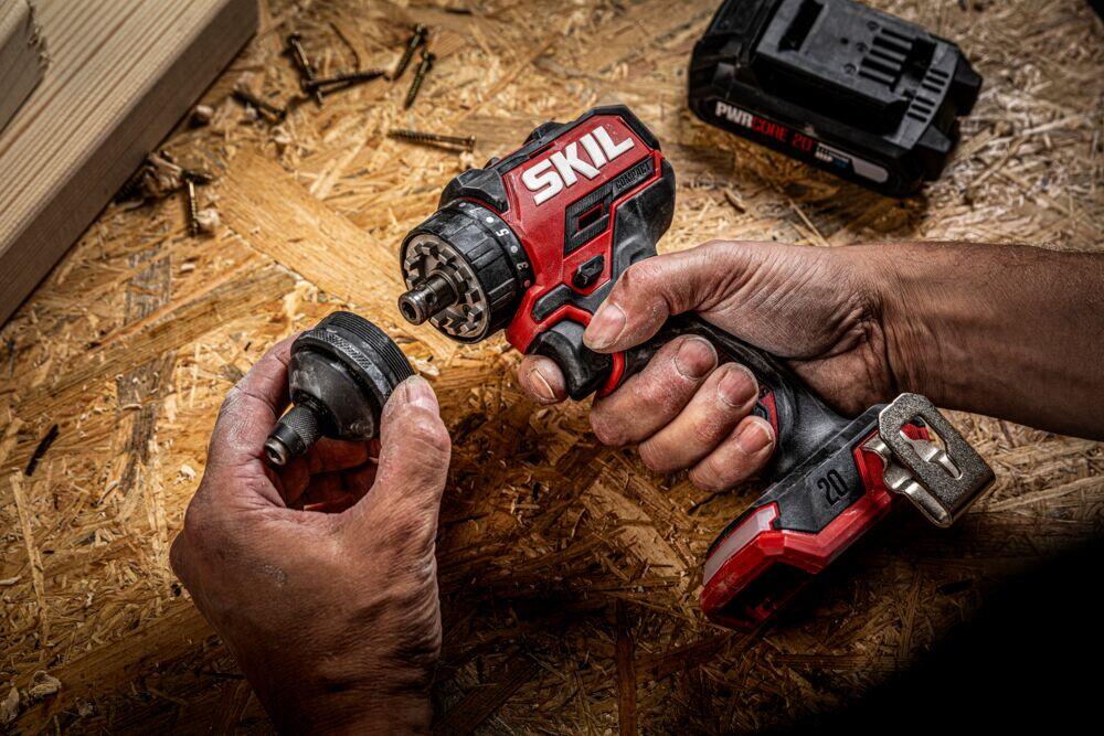 Skil 3066CA drill/skrutrekker u/batteri