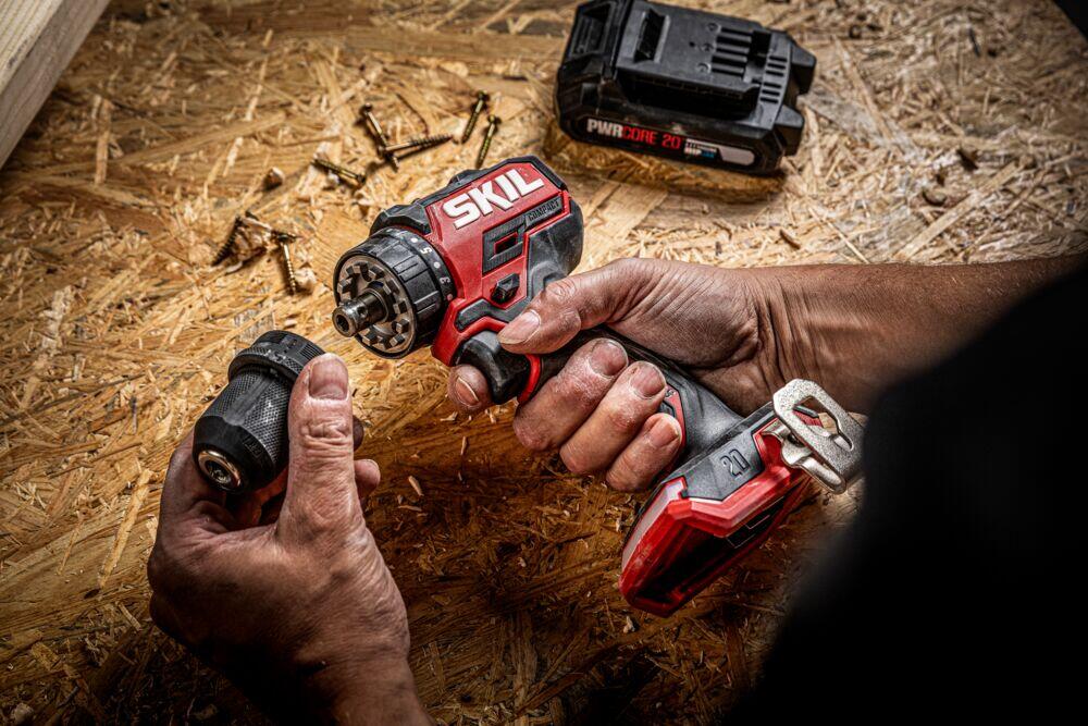 Skil 3066CA drill/skrutrekker u/batteri