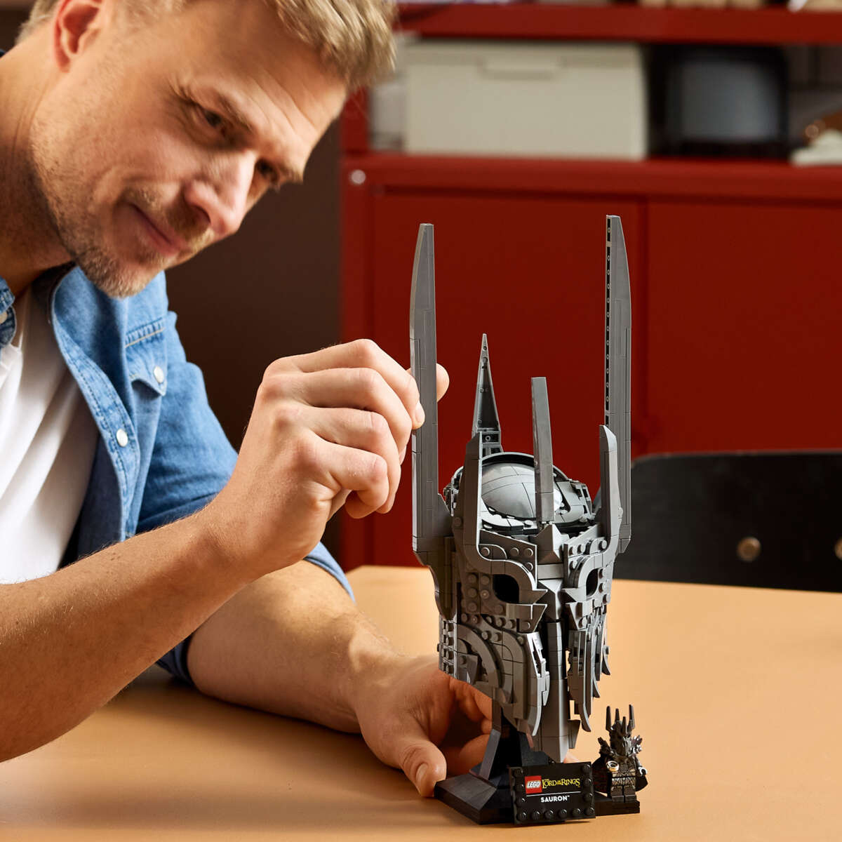 LEGO® Icons Ringenes herre – Saurons hjelm 11373