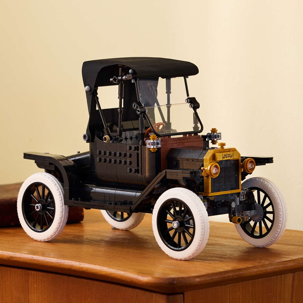 LEGO® Icons Ford Model T 11376