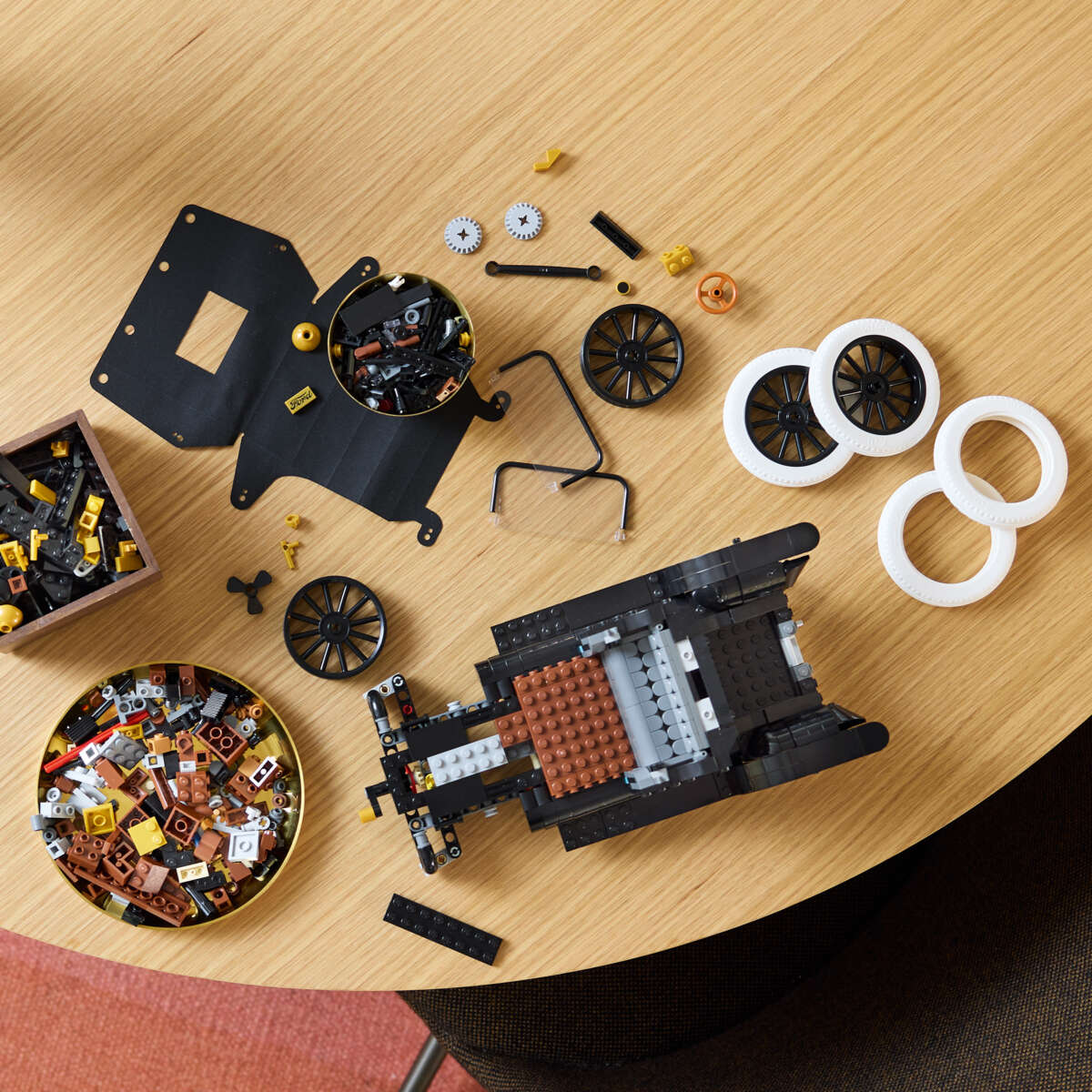 LEGO® Icons Ford Model T 11376