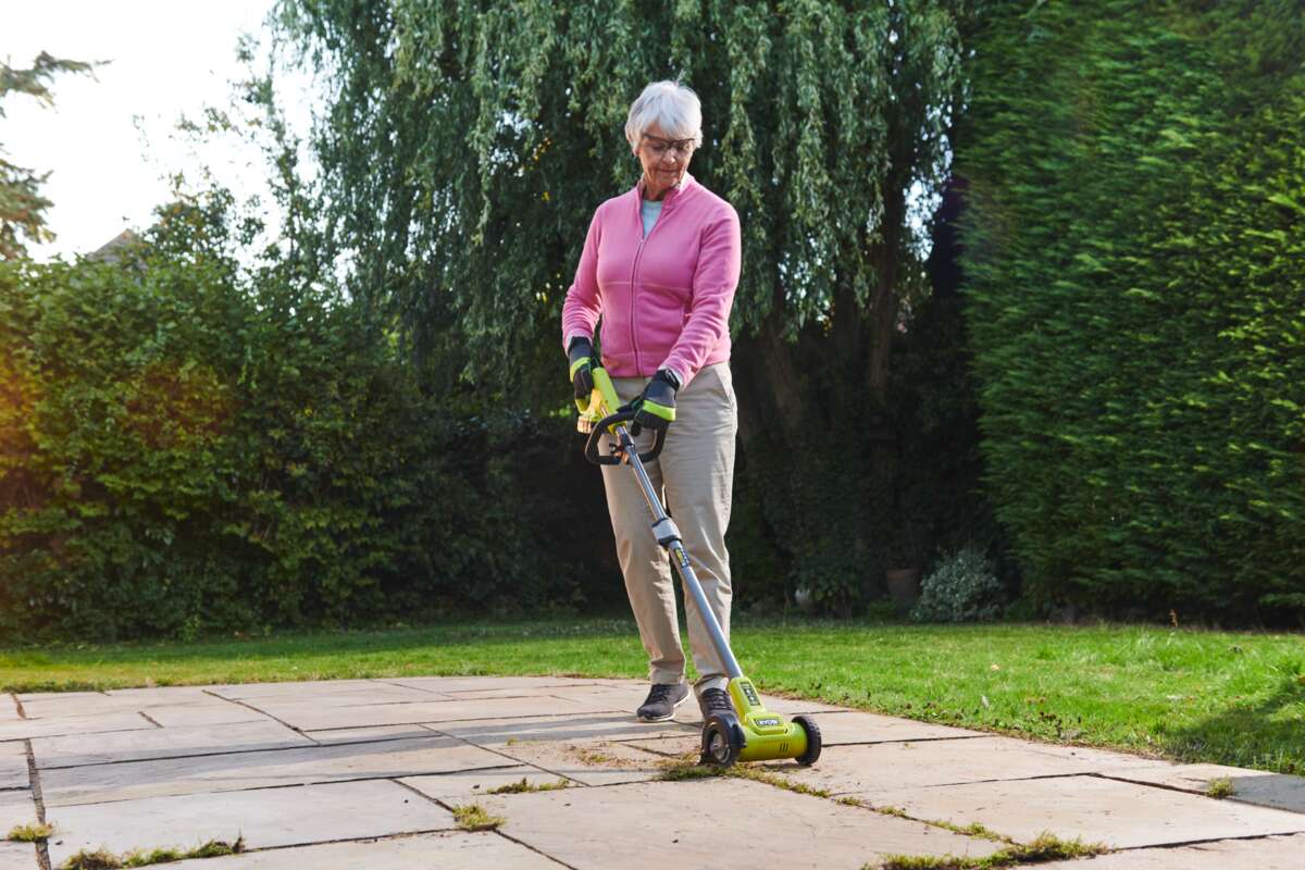 Ryobi RY18PCC-120 flisrenser m/batteri