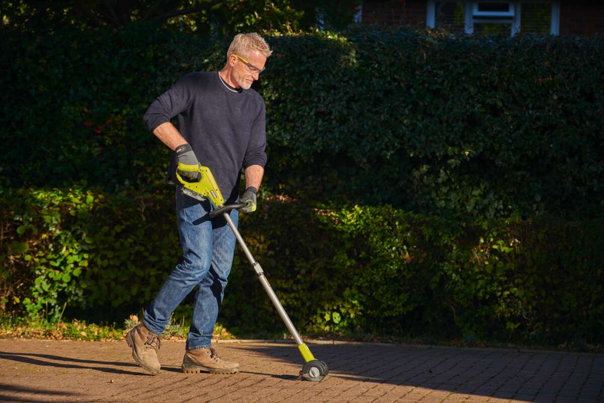 Ryobi RY18PCC-120 flisrenser m/batteri