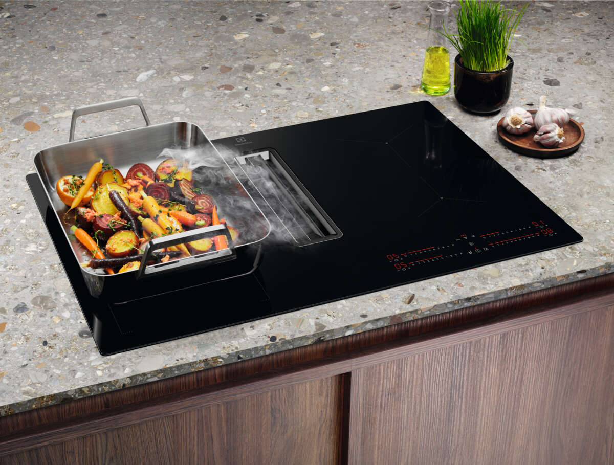Electrolux HHOB860FMC SenseFry induksjonstopp med integrert ventilator