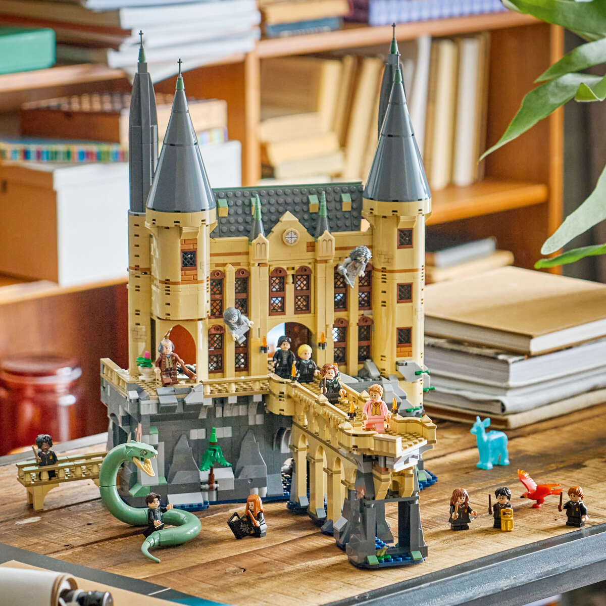 LEGO® Harry Potter™ Galtvortborgen: Østfløyen 76473