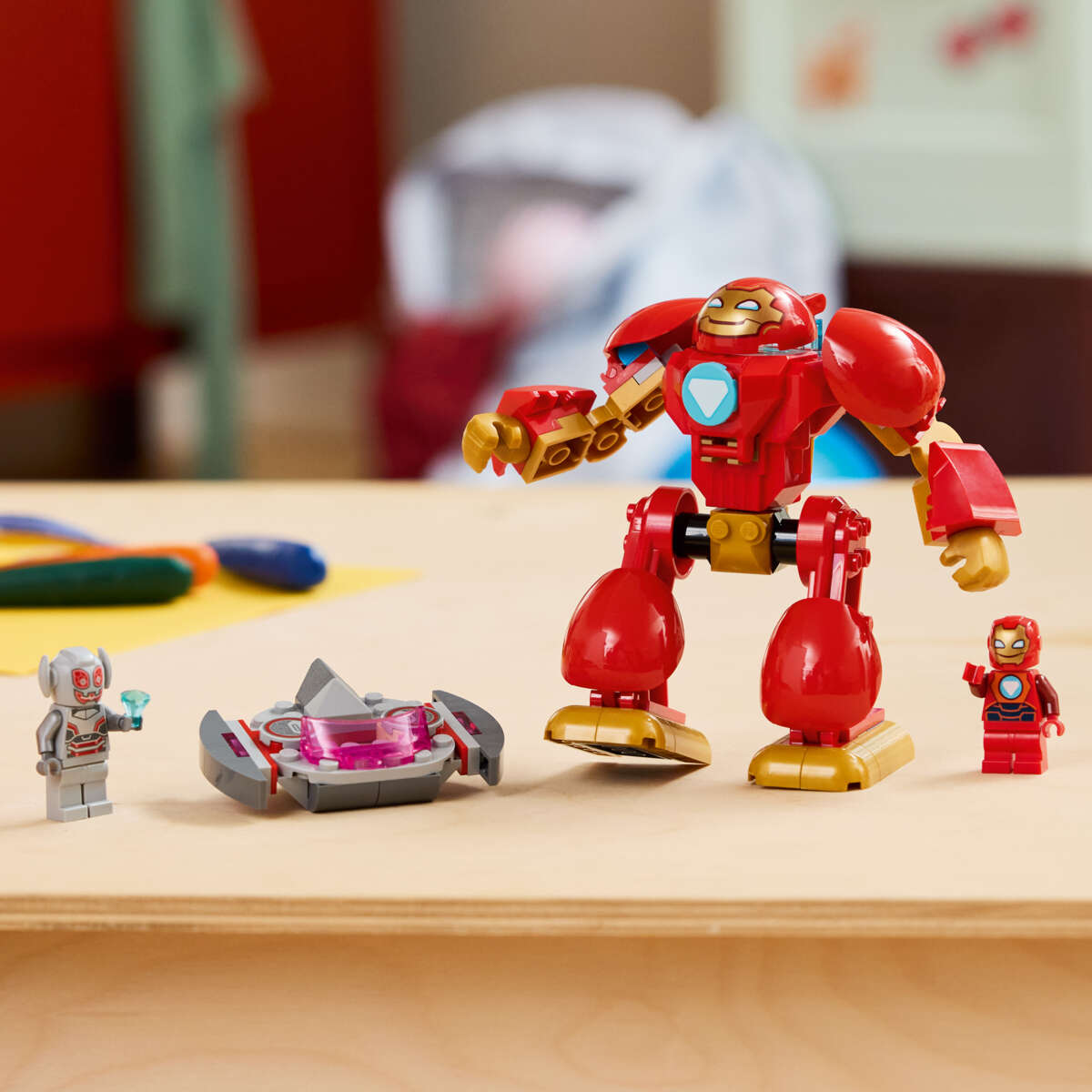 LEGO® ǀ Marvel Iron Man og hans utrolige venner Iron Man mot Ultron 11209
