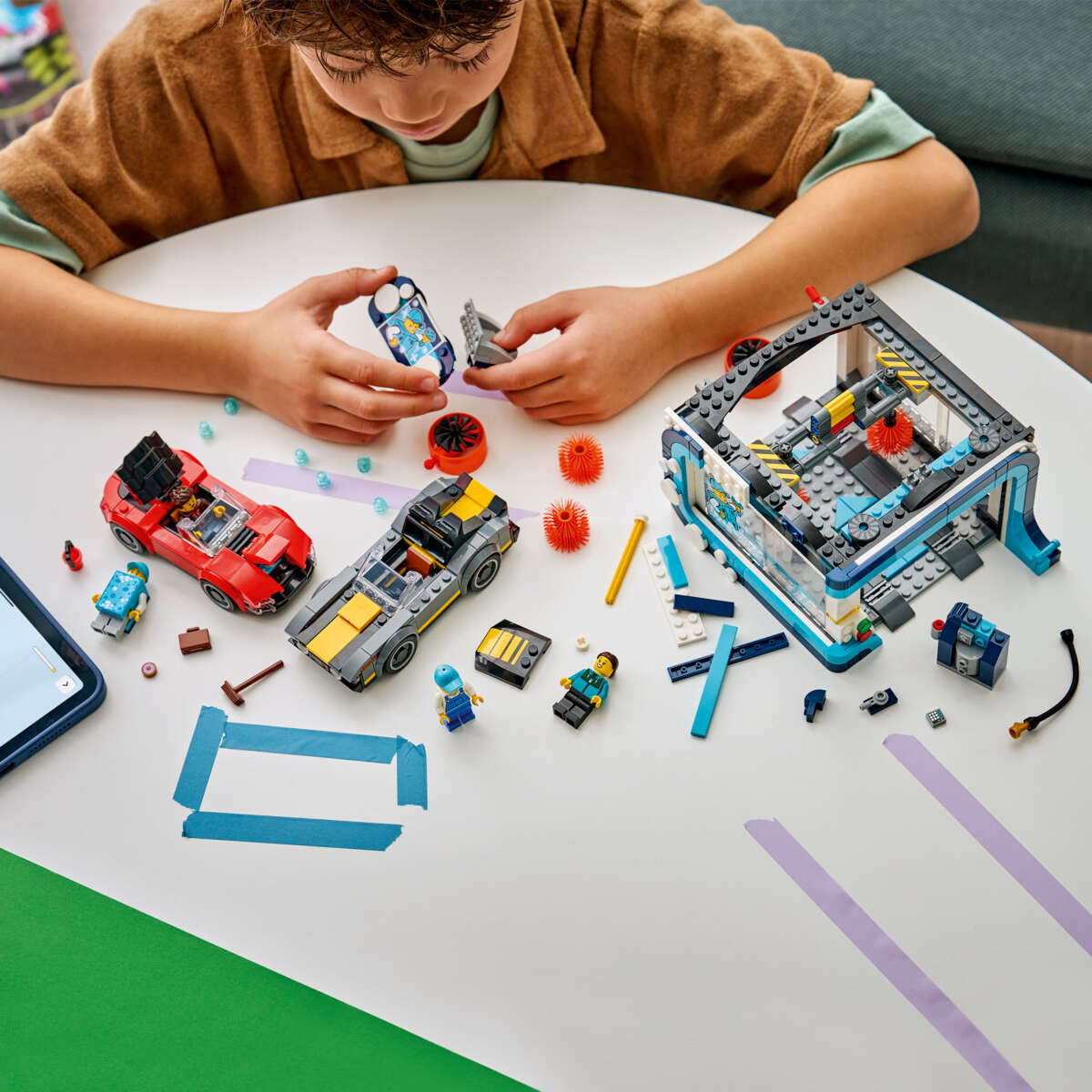 LEGO® City Bilvask med biler 60497