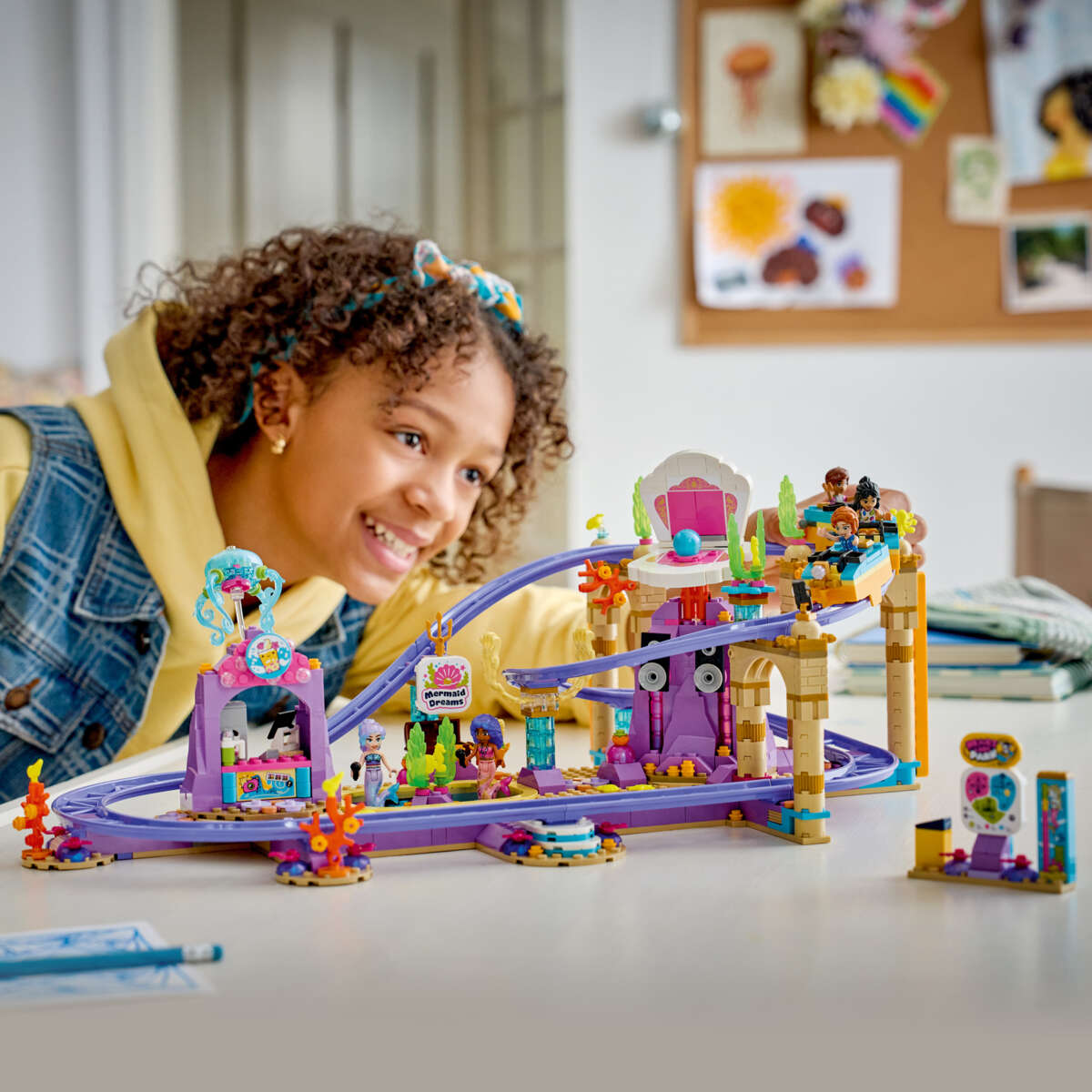 LEGO® Friends Berg-og-dal-bane med havfruetema 42703