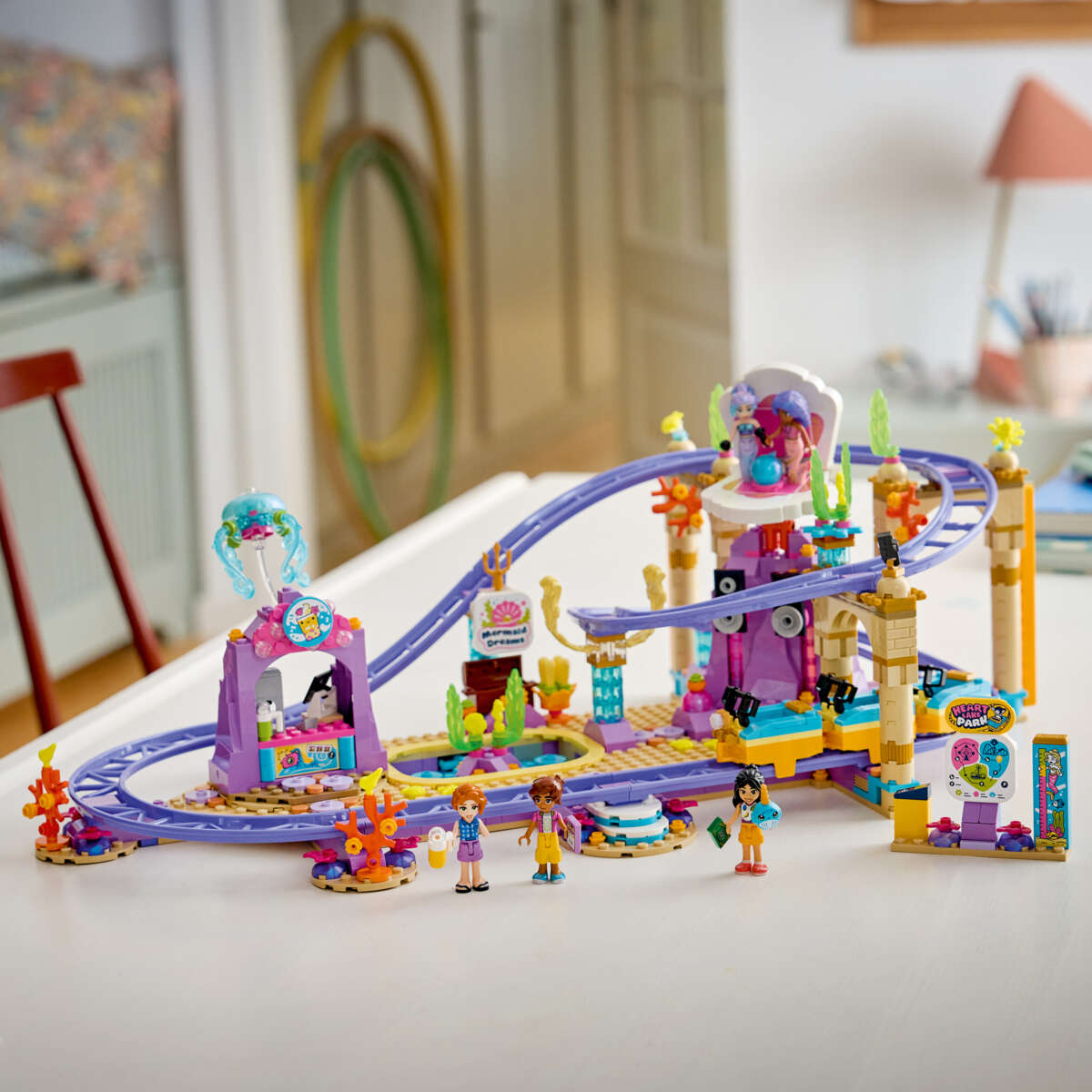 LEGO® Friends Berg-og-dal-bane med havfruetema 42703