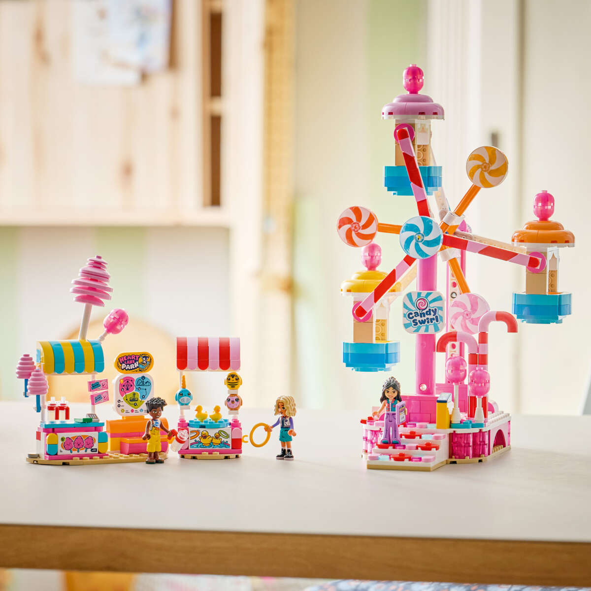 LEGO® Friends Pariserhjul med godteri og cupcaker 42700