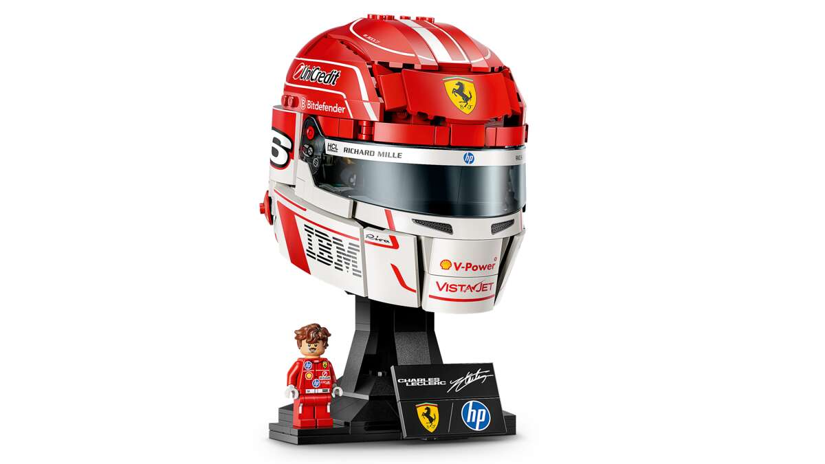 LEGO® Editions Formula 1 Scuderia Ferrari HP Charles Leclerc hjelm 43014