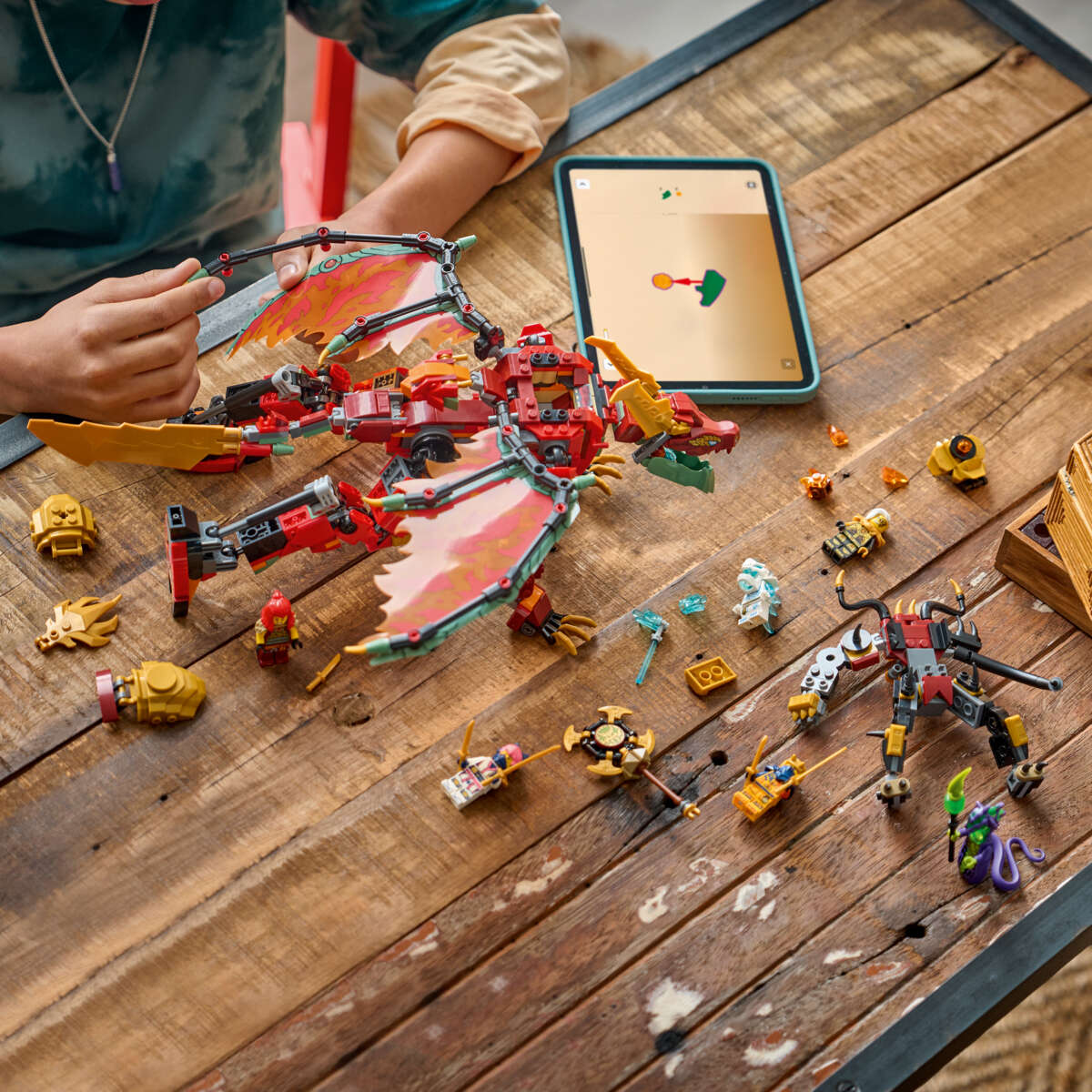 LEGO® NINJAGO® Wyldfyres forvandlingsdragerobot 71868
