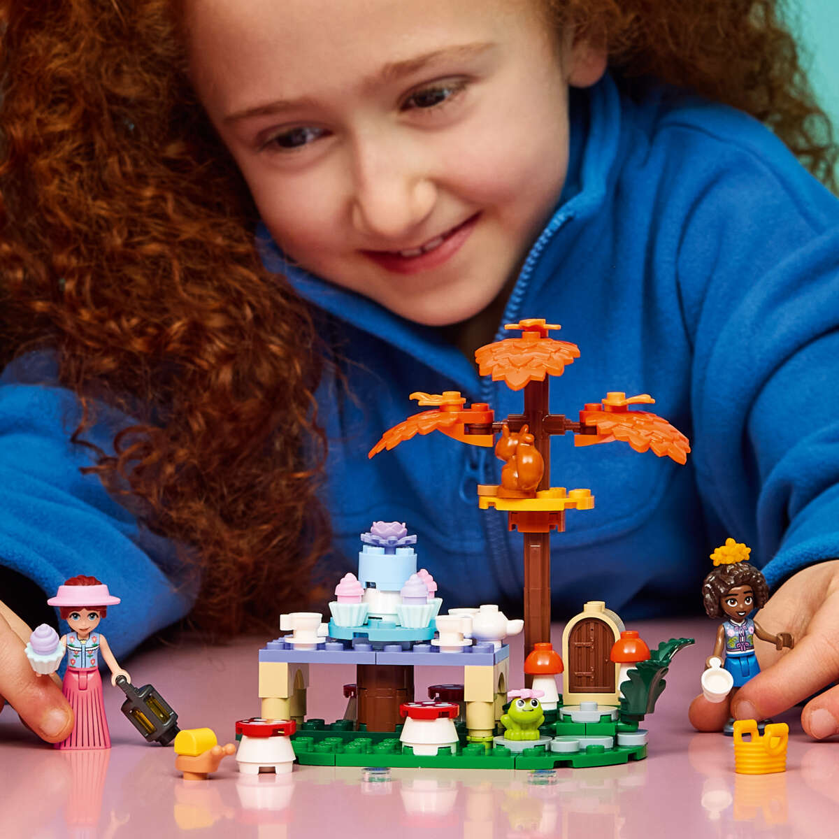LEGO® Friends Teselskap i skogen 42690
