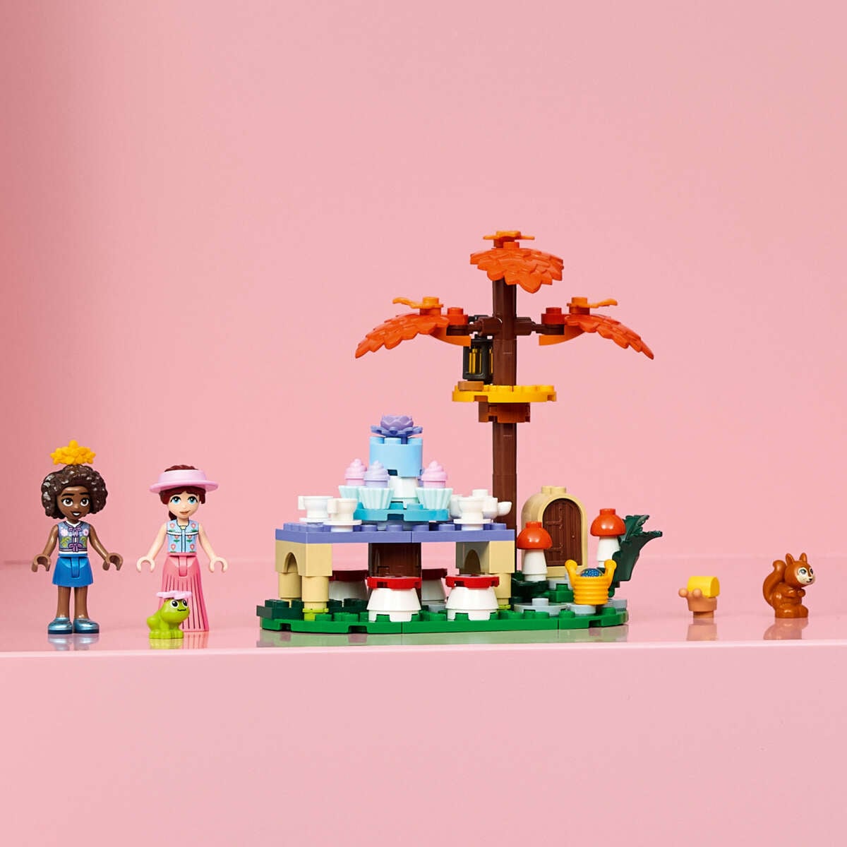 LEGO® Friends Teselskap i skogen 42690