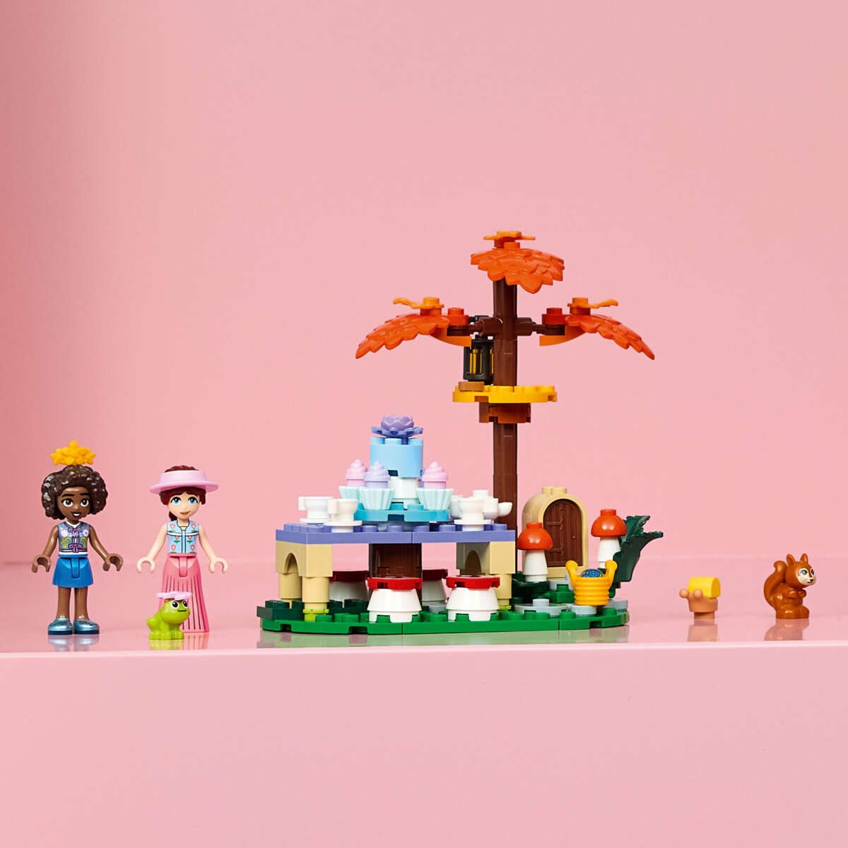LEGO® Friends Teselskap i skogen 42690