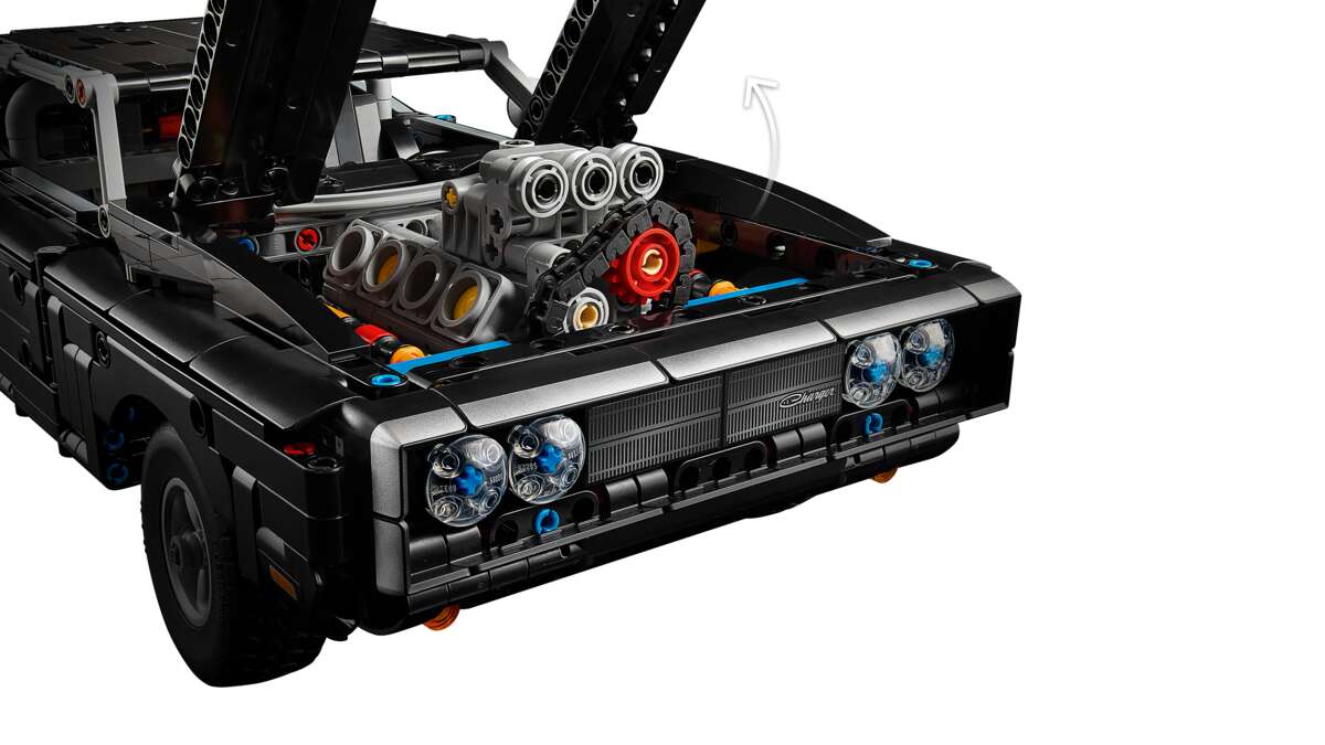 LEGO® Technic Fast and Furious Dodge Charger R/T-bil 42231