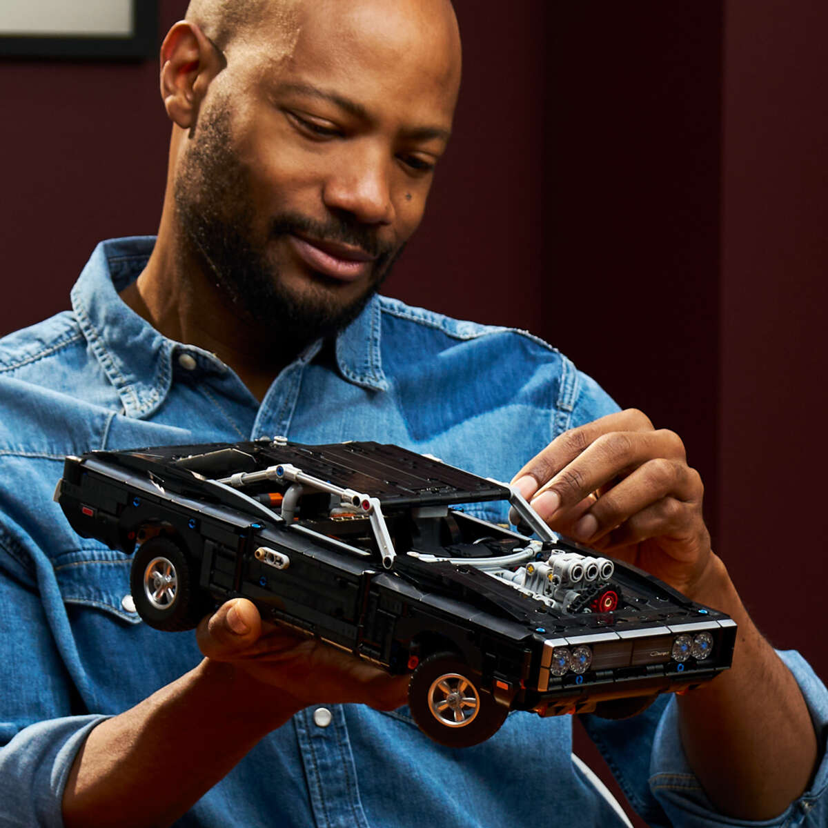 LEGO® Technic Fast and Furious Dodge Charger R/T-bil 42231
