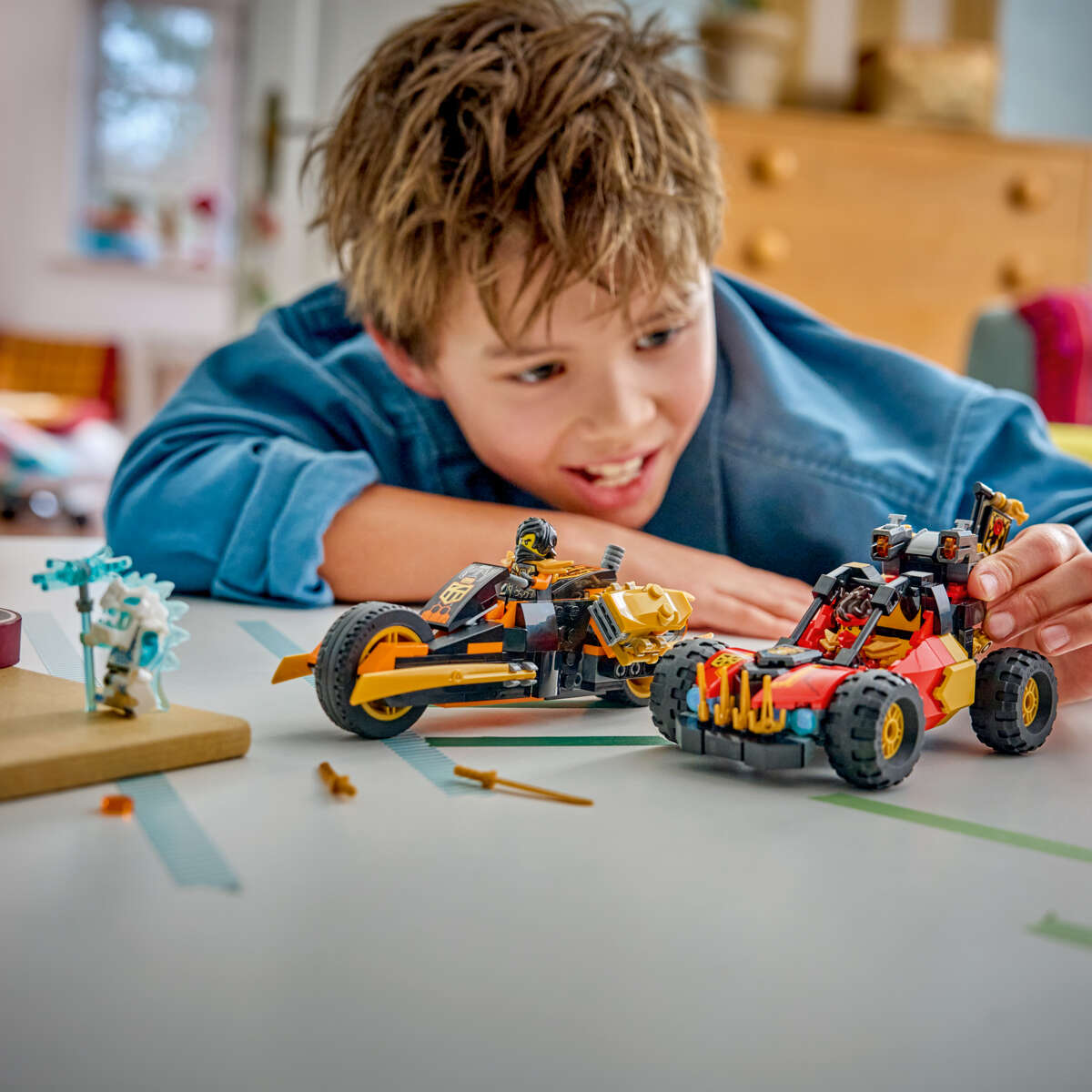 LEGO® NINJAGO® Kai og Coles kombokjøretøy 71864