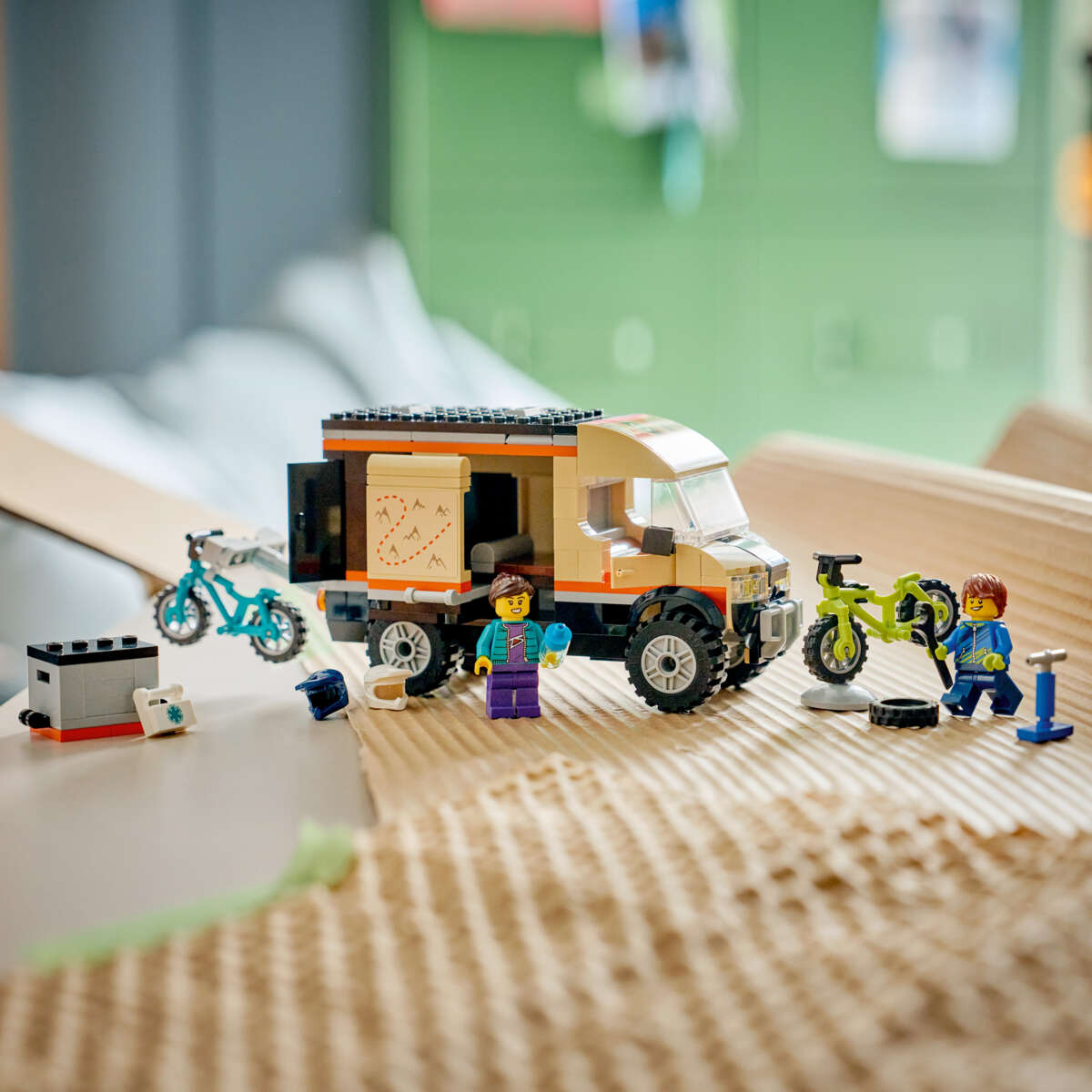 LEGO® City LEGO® City Van med terrengsykler 60512