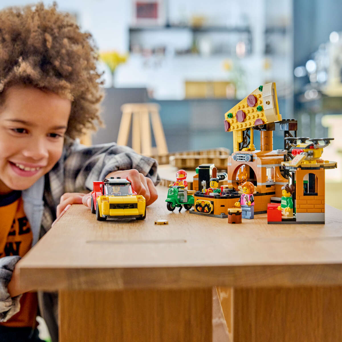 LEGO® City Pizzalevering med kjøretøy 60496