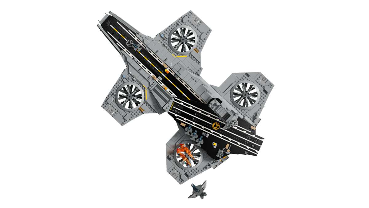 LEGO® ǀ Marvel S.H.I.E.L.D. helicarrier 76354