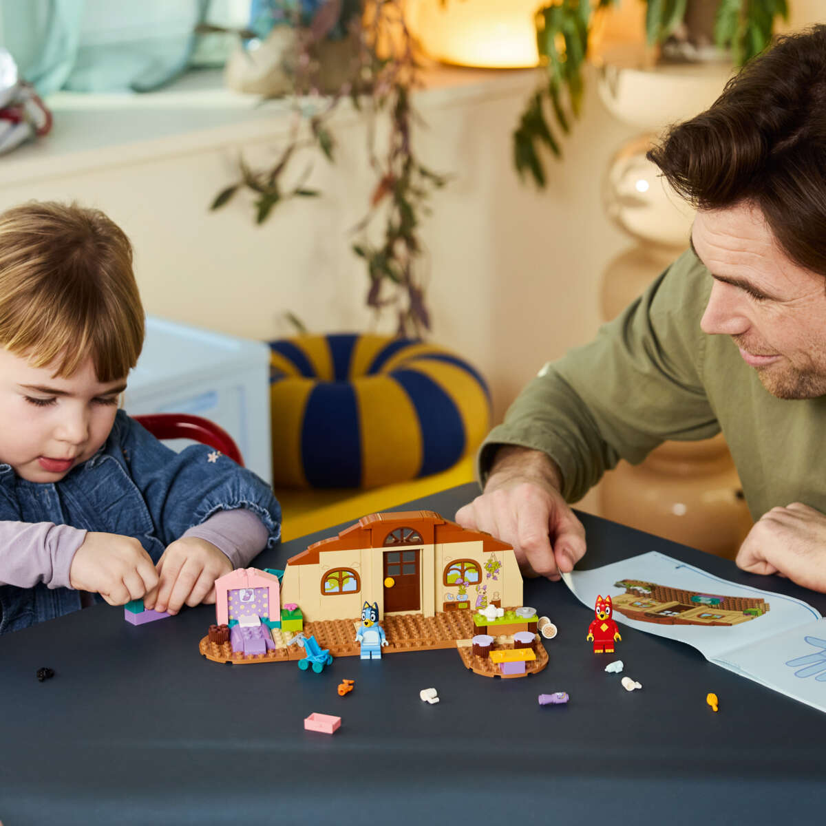 LEGO® Bluey Skolen til Rusty og Bluey 11221