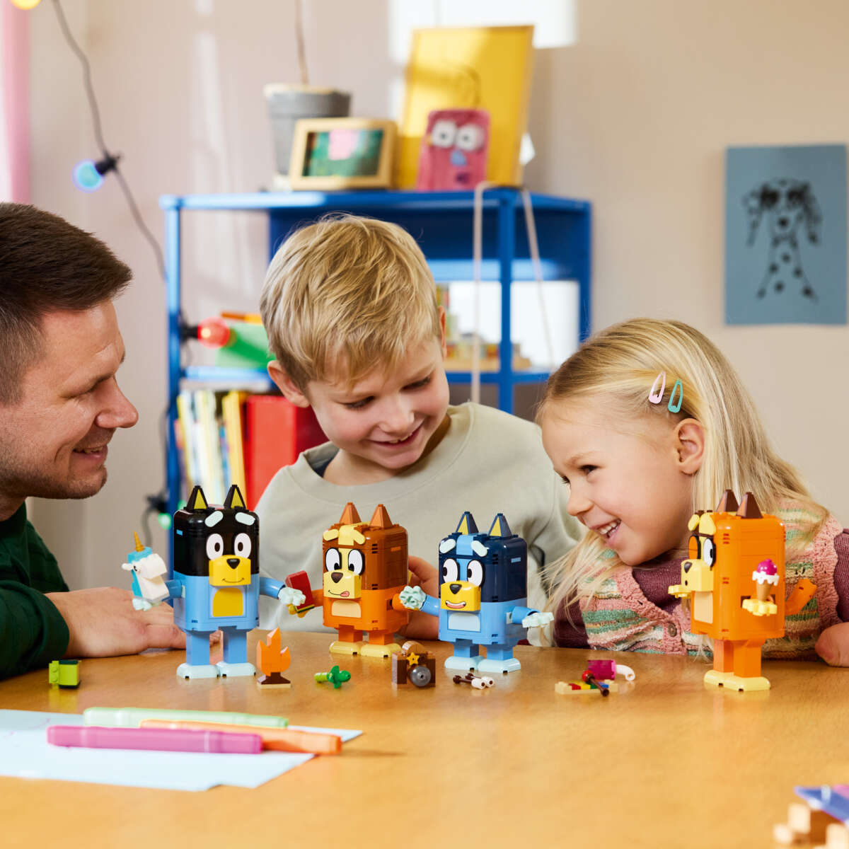 LEGO® Bluey Bygg Bluey-familien 11217