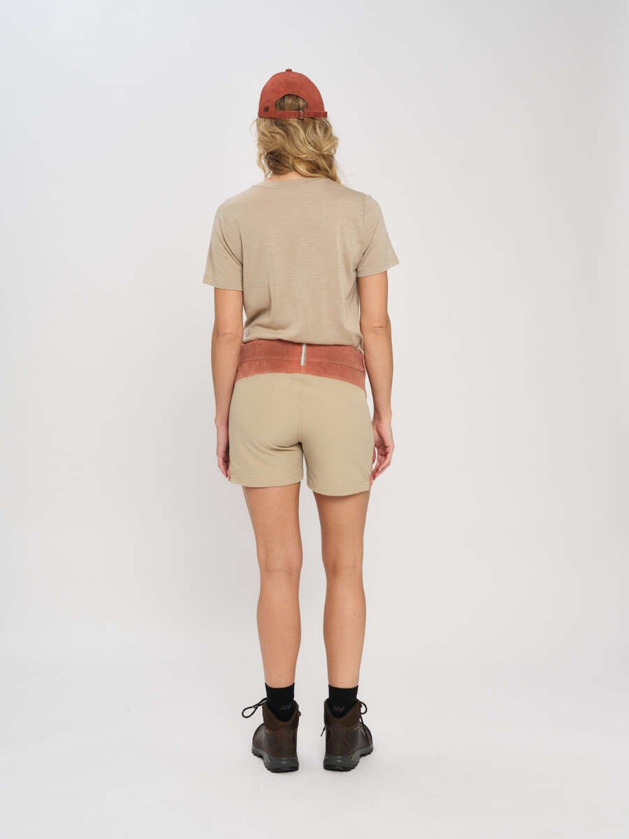 Skogstad Falkenuten turshorts dame