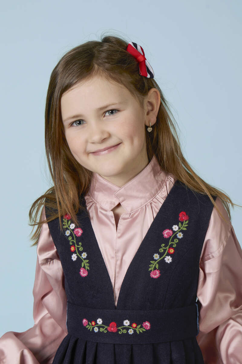 Småtroll Lilly satinbluse barn