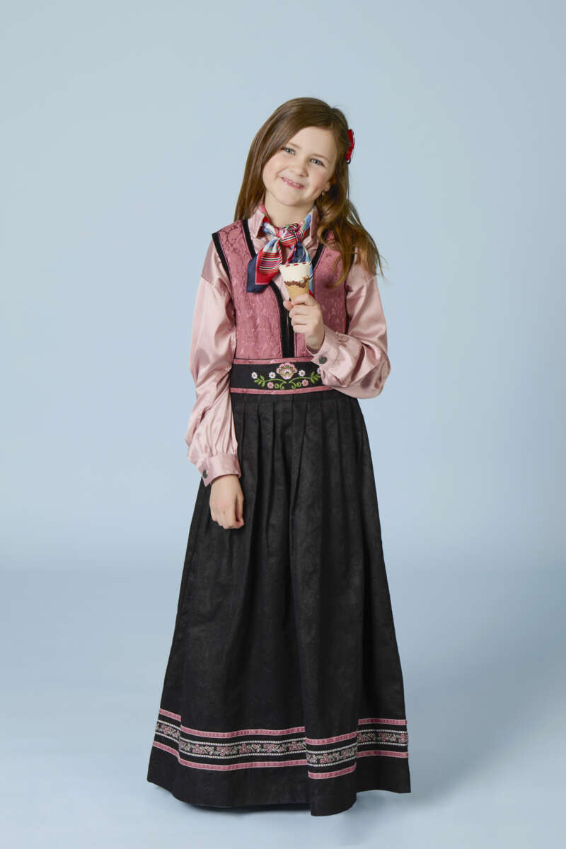 Småtroll Lilly satinbluse barn