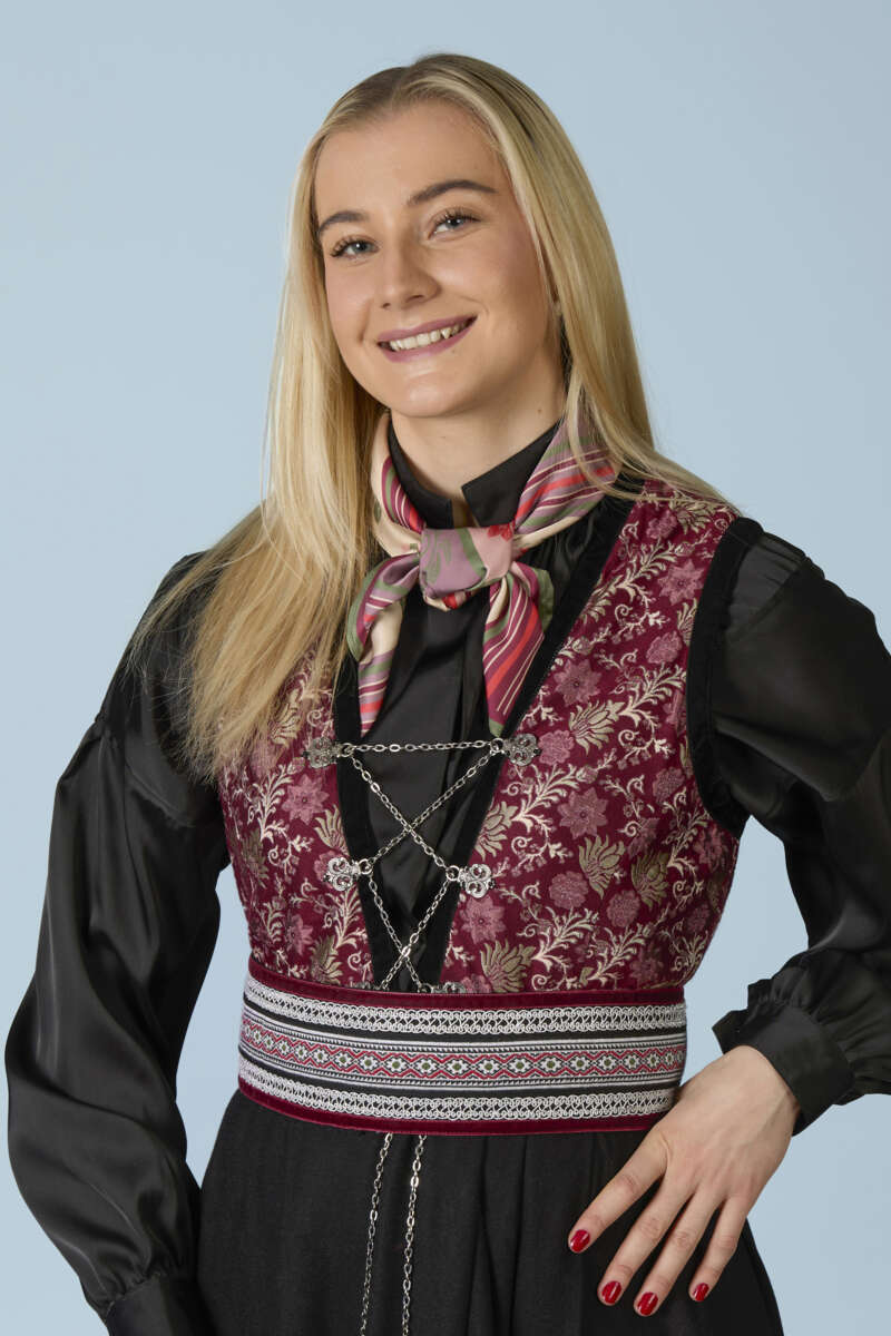 Hedda bluse til festdrakt dame