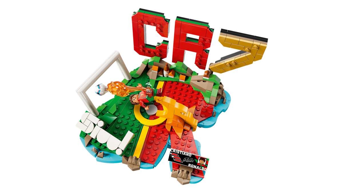 LEGO® Editions Football Cristiano Ronaldo – fotball-høydepunkter 43012