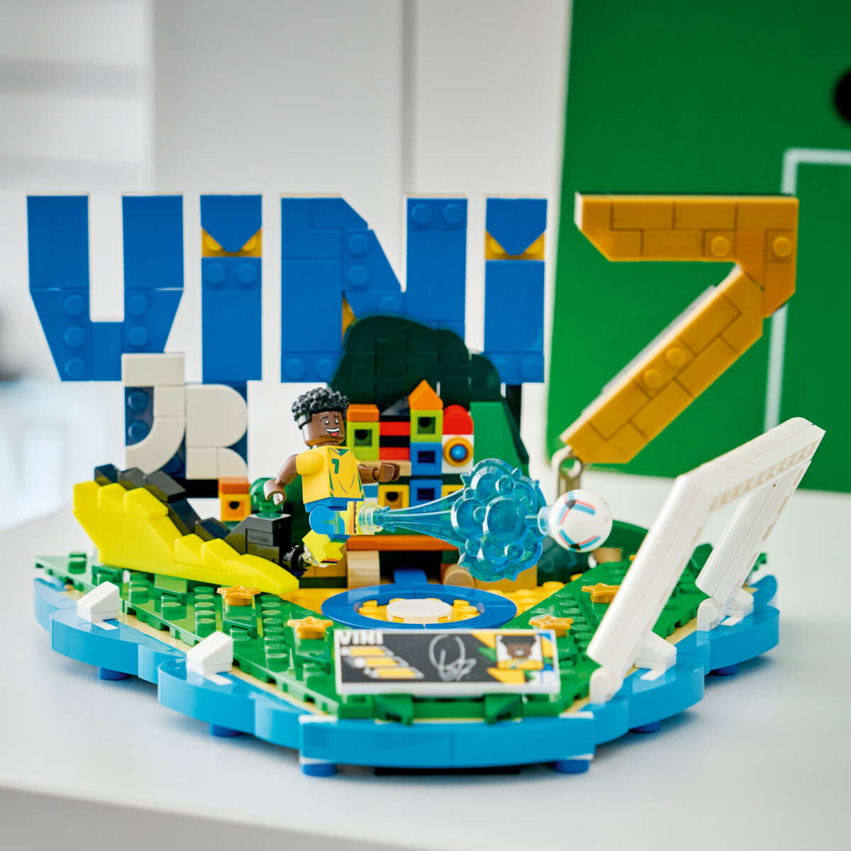 LEGO® Editions Football Vini Jr. – fotball-høydepunkter 43027