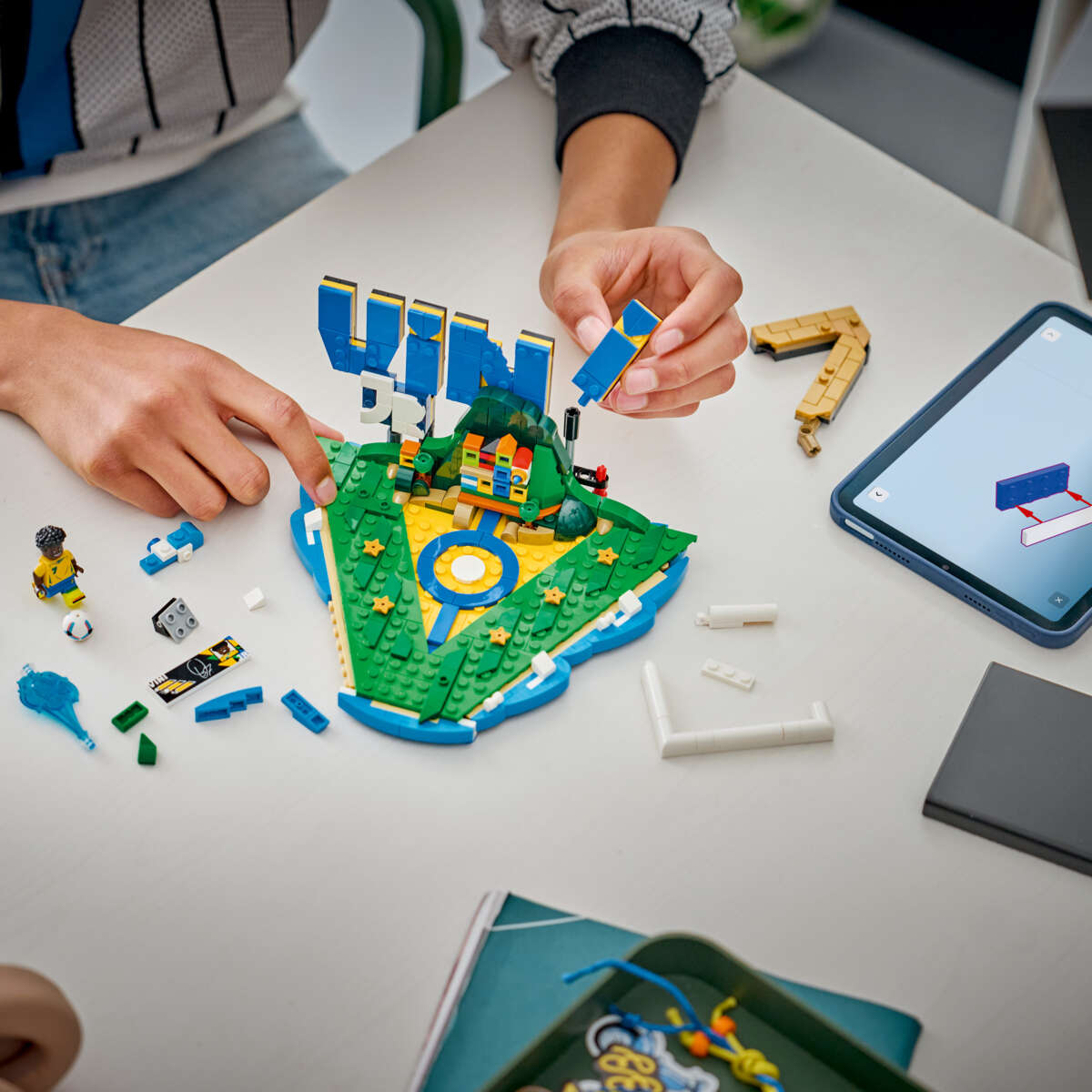 LEGO® Editions Football Vini Jr. – fotball-høydepunkter 43027