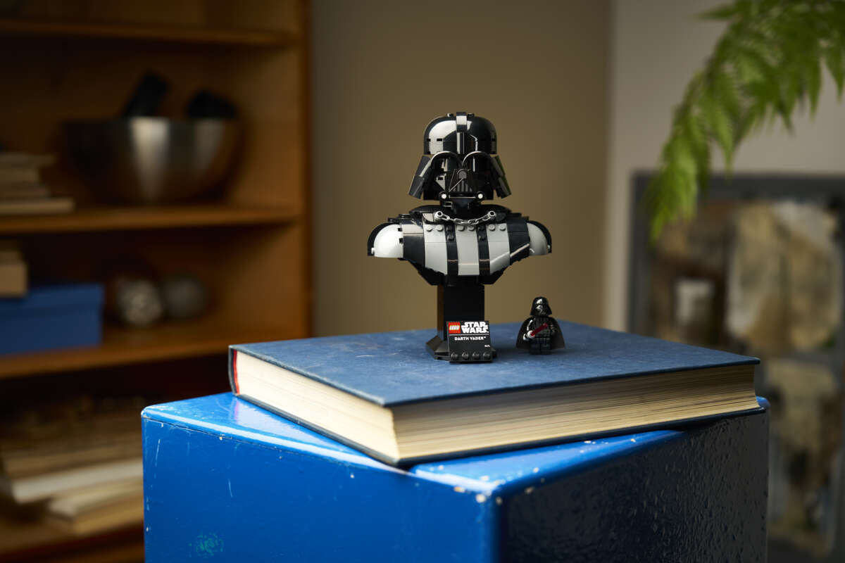 LEGO® Star Wars™ Byste av Darth Vader™ 75439