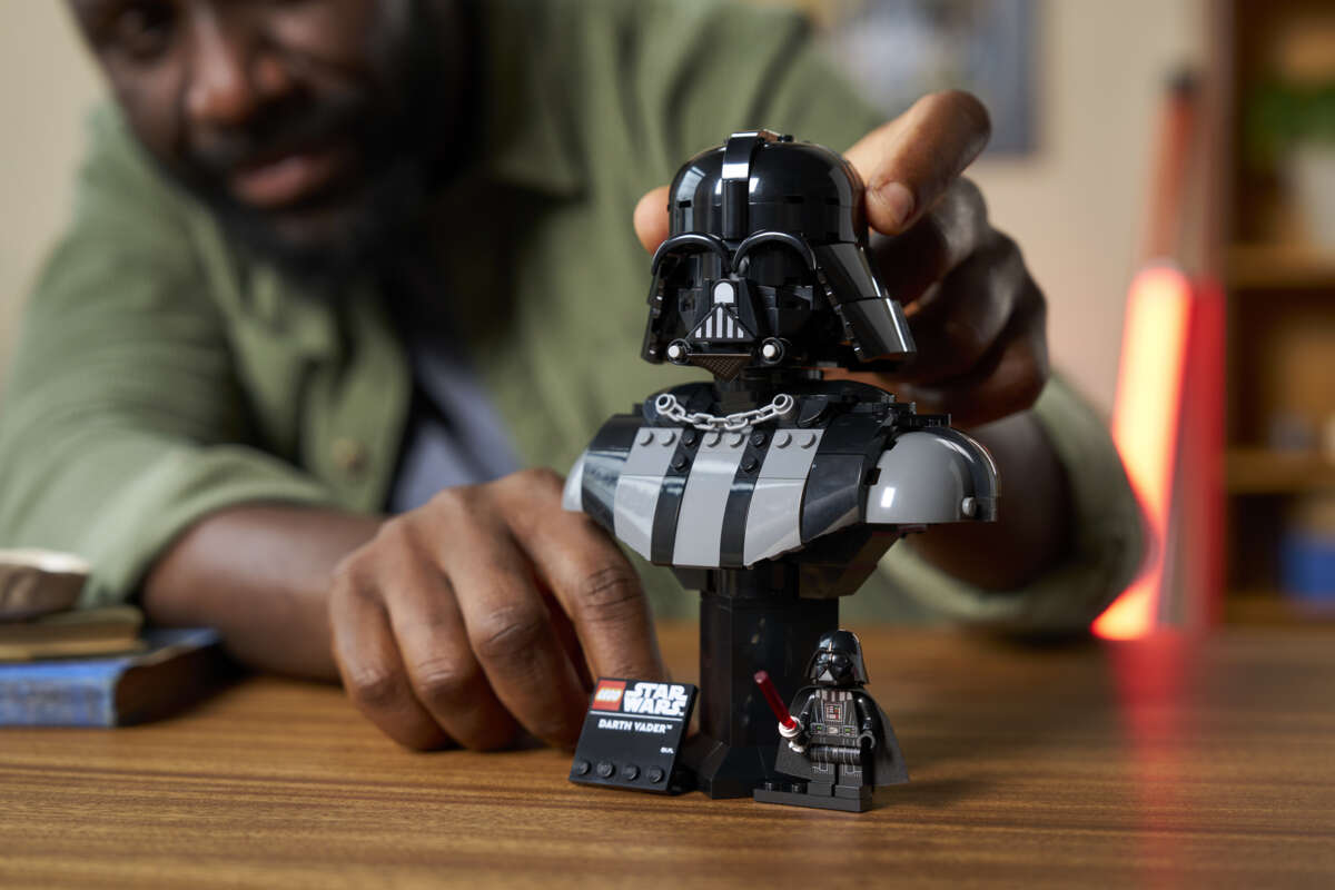 LEGO® Star Wars™ Byste av Darth Vader™ 75439
