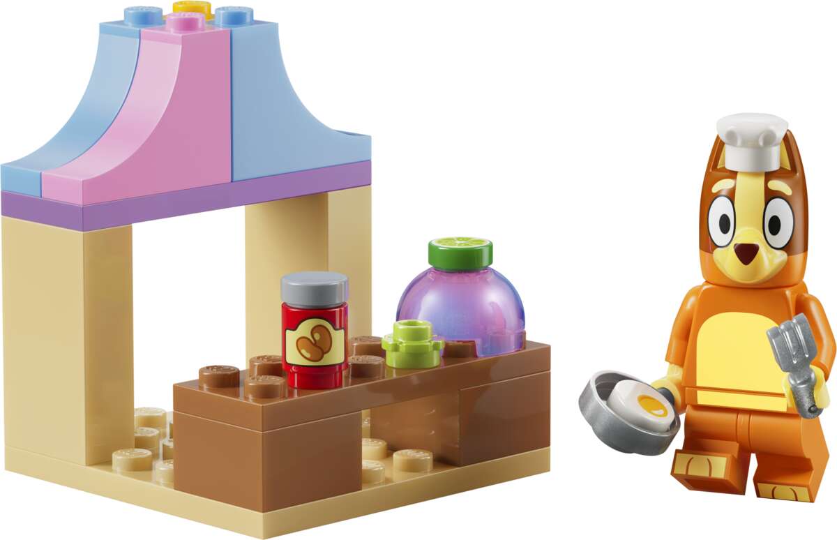 LEGO® Bluey Bingos fine restaurant 30713