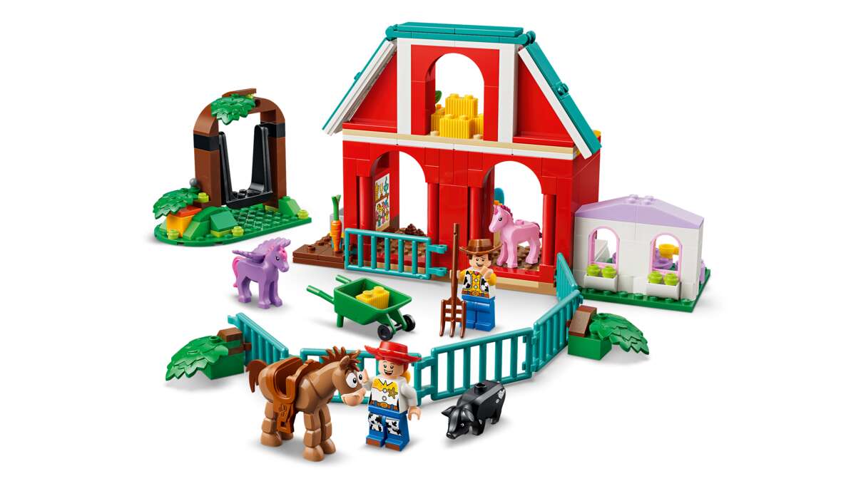 LEGO® ǀ Disney og Pixar Toy Story 5 Blazes hestegård 43304