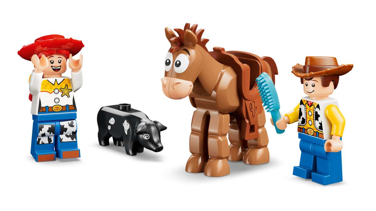 LEGO® ǀ Disney og Pixar Toy Story 5 Blazes hestegård 43304