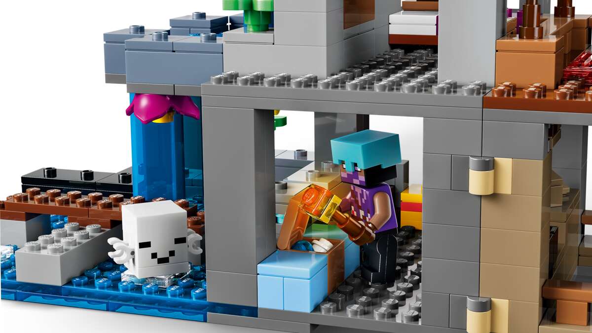 LEGO® Minecraft® Geiststasjon 21597
