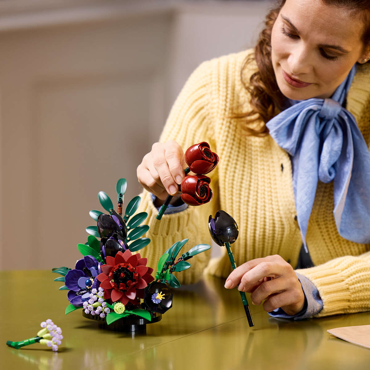 LEGO® Botanicals Blomsteroppsats i mørke farger 11513