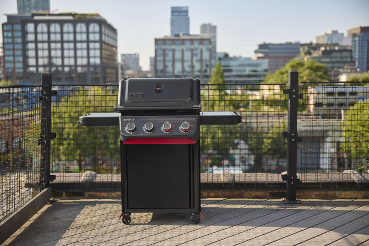 Weber Spirit E-425C Stealth Edition gassgrill