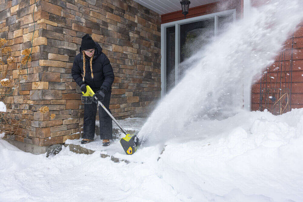 Ryobi RY18ST25B-0 ONE+ snøslynge u/batteri