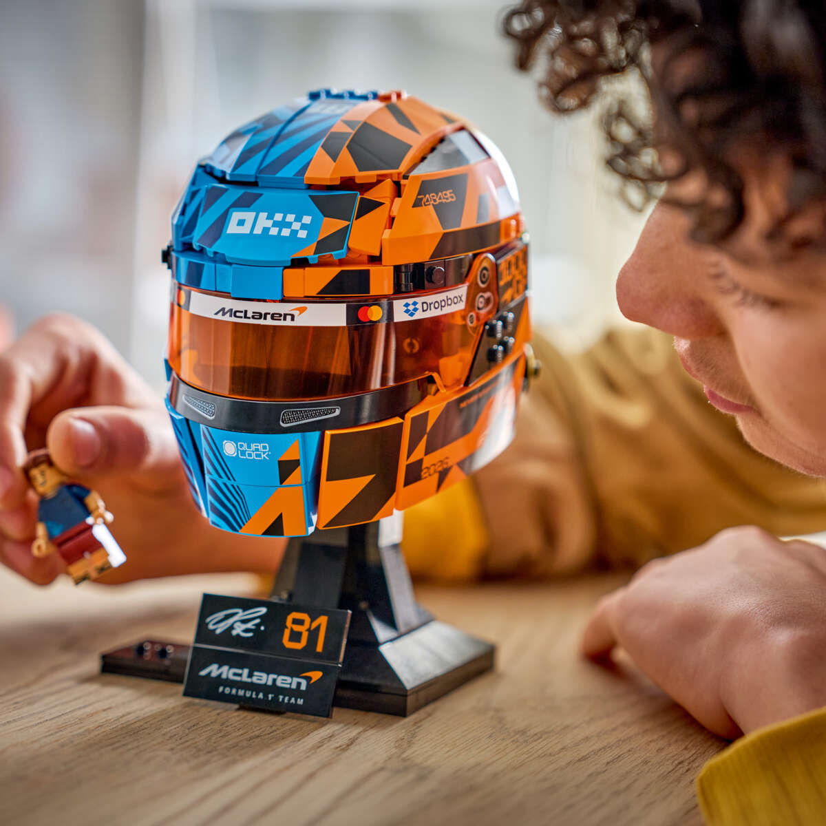 LEGO® Editions McLaren Mastercard F1® Team Oscar Piastri hjelm 43017