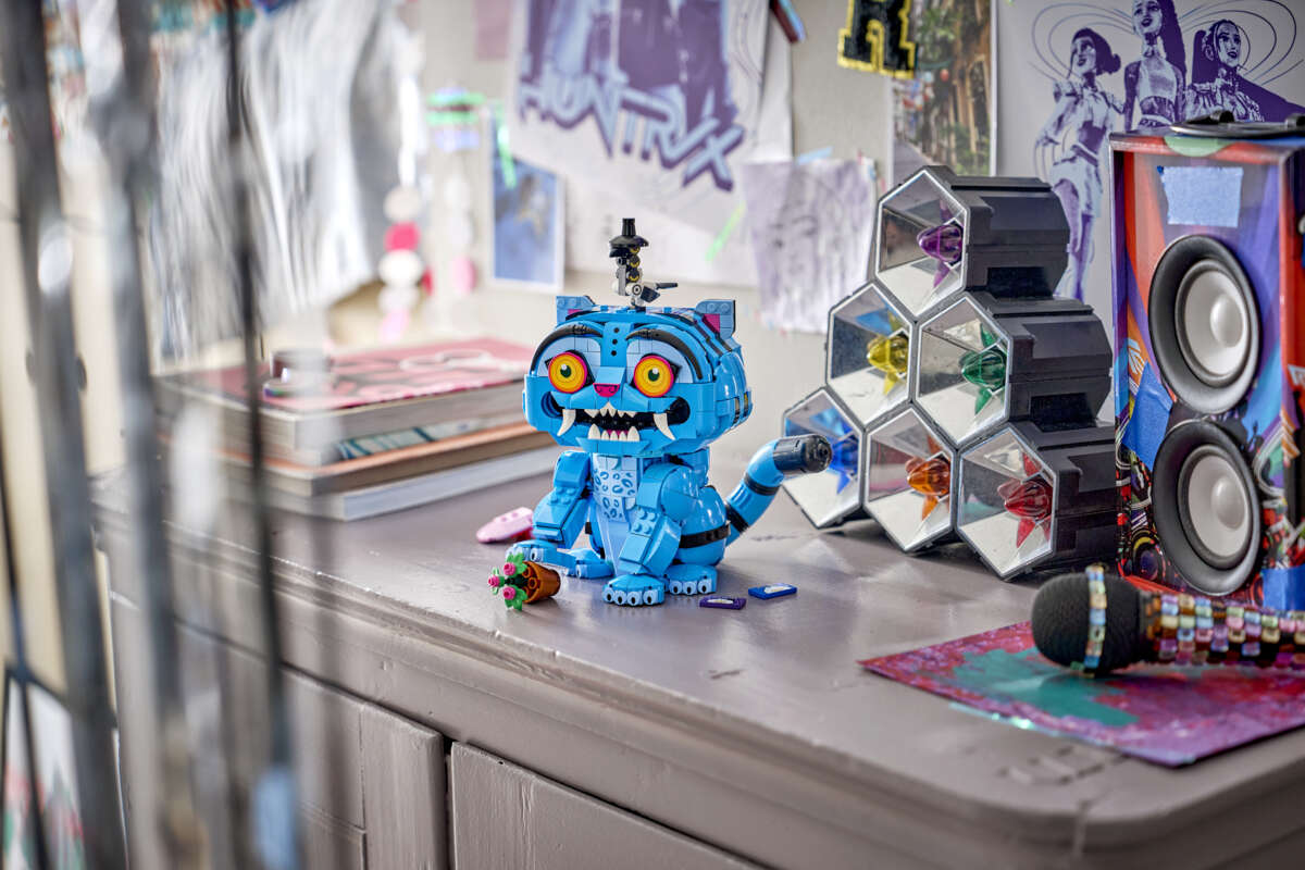 LEGO® Kpop: Demonjegerne Derpy Tiger og Sussie Bird 72537