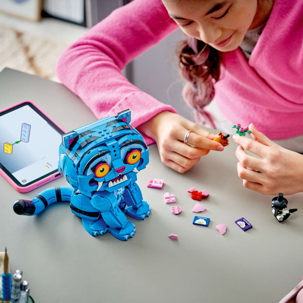 LEGO® Kpop: Demonjegerne Derpy Tiger og Sussie Bird 72537
