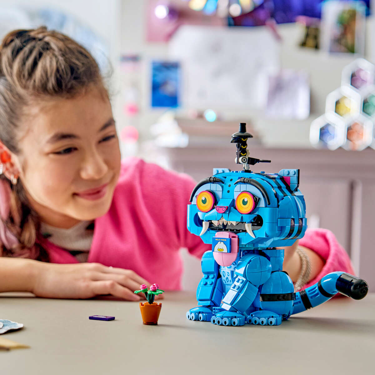 LEGO® Kpop: Demonjegerne Derpy Tiger og Sussie Bird 72537