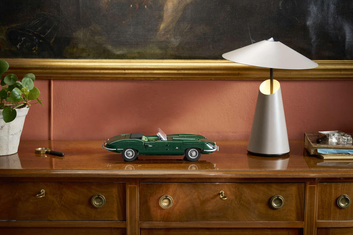 LEGO® Icons Jaguar E-type 11381