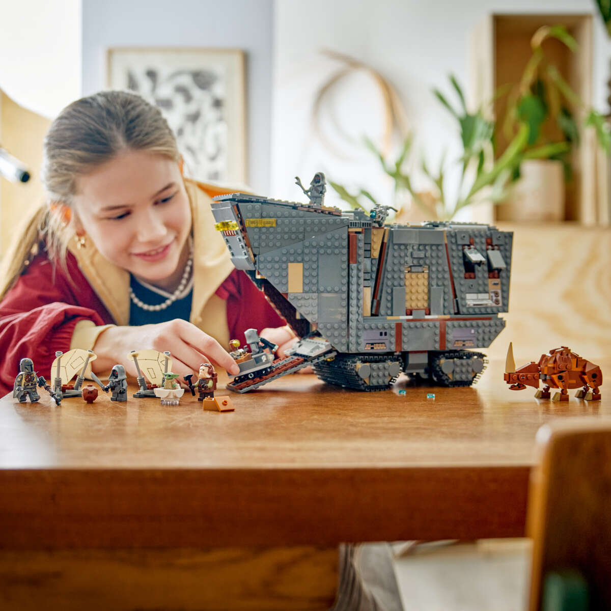 LEGO® Star Wars™ Offworld Sandcrawler™ og Mudhorn 75453