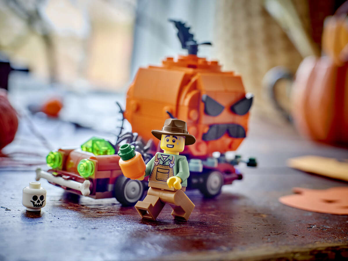 LEGO® Iconic Pickup med gresskarlykt 40822